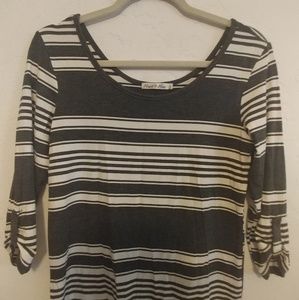 Heart ❤ Hips gray & white striped top/shirt 👕